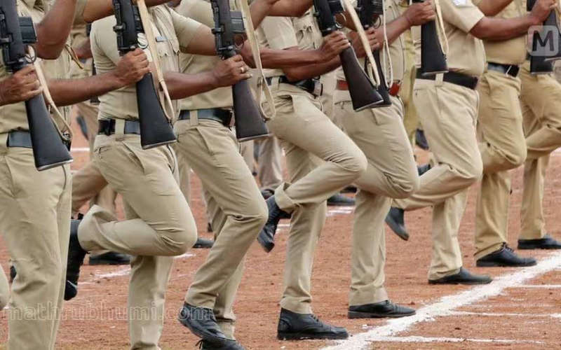 suicide rate is  increasing  in kerala police