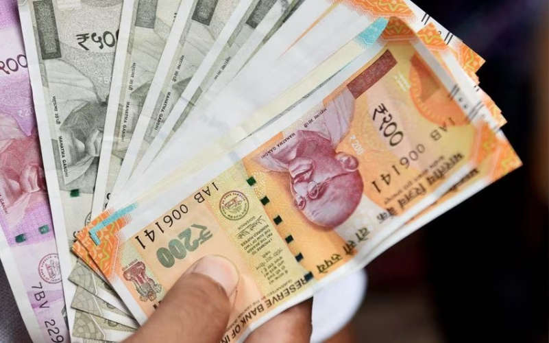 kerala financial crisis may hit salary and pension