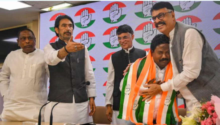 Jharkhand BJP MLA Jai Prakash Bhai Patel joins Congress