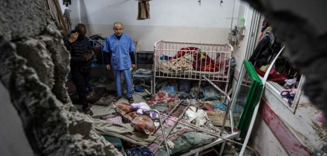 Israeli forces laying siege to three hospitals