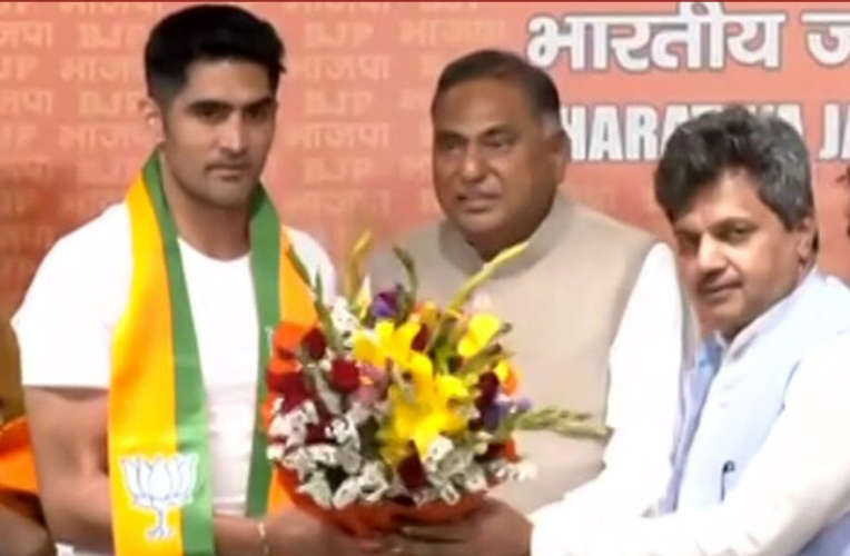 Boxer Vijender Singh Switches From Congress To BJP