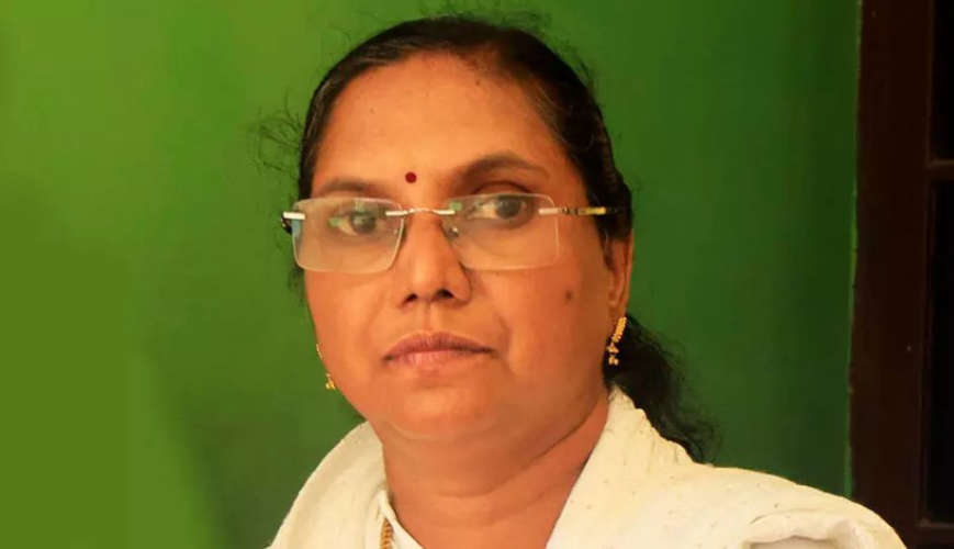 nursing officer pb anitha has been appointed in kozhikode medical college