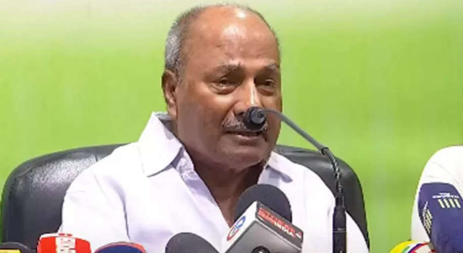 AK Antony against his son news123