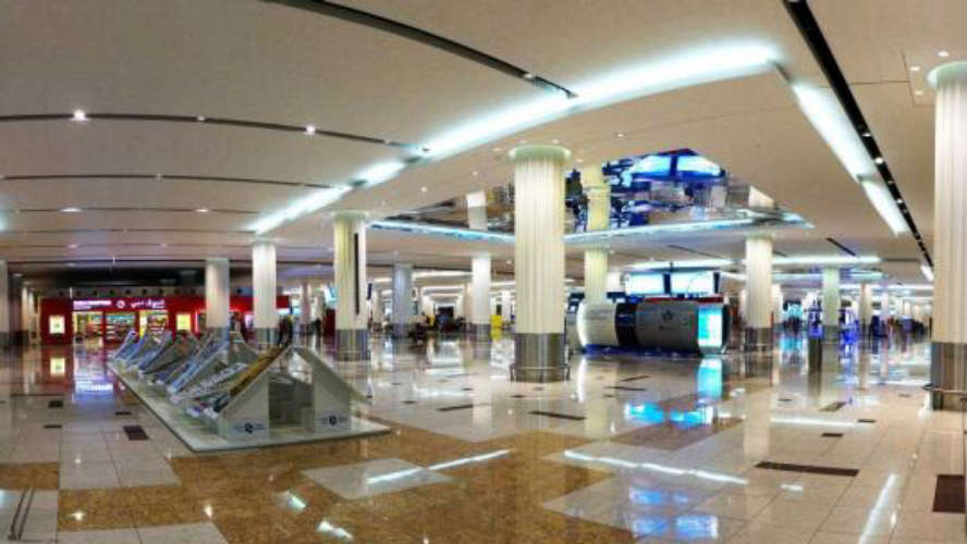 dubai airport ceo apologize on inconvenient to passengers 