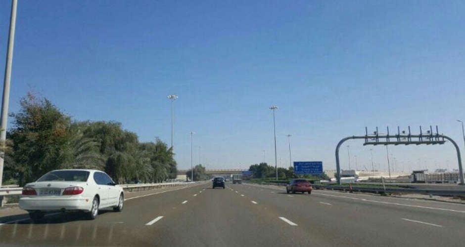 Traffic restrictions on the E11 road connecting Dubai and Abu Dhabi have ended

