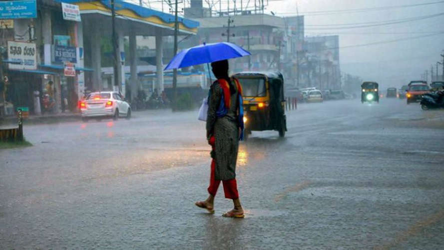 kerala-rains-orange-alert-in-10-districts-today