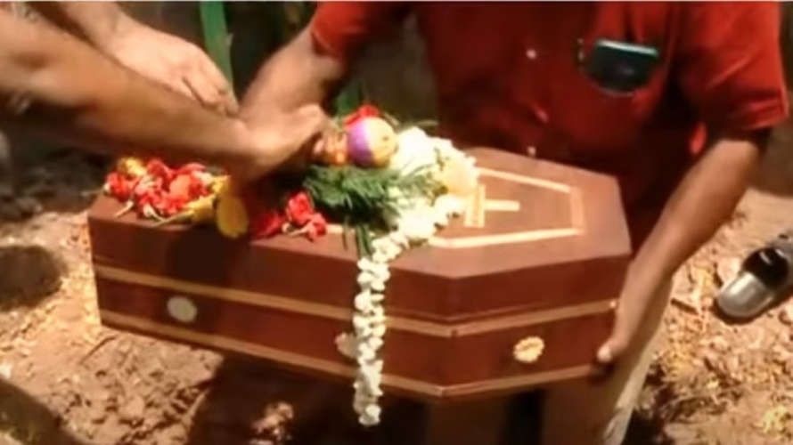 body of new born cremated in kochi panampally