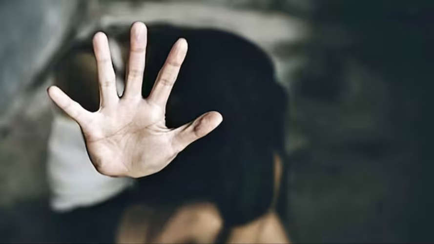 A minor girl was kidnapped and gang-raped in UP
