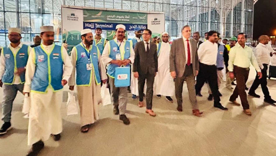 Hajj 2024 first batch reached in madinah 