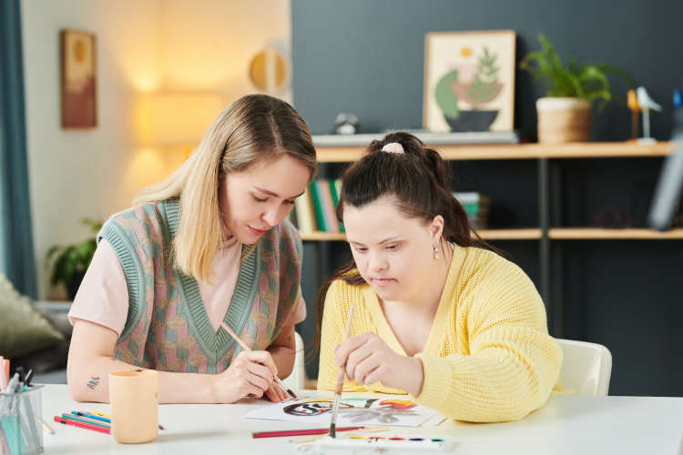 art therapy course in US and UK with best career potential