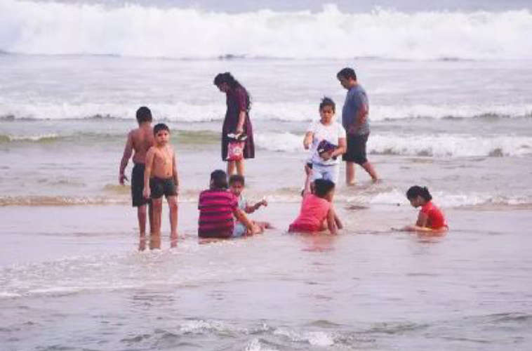 Overcrowded beaches