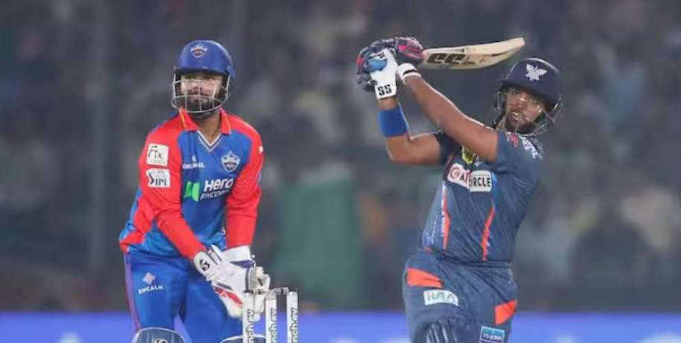 Victory for Delhi; Rajasthan clinched the playoffs
