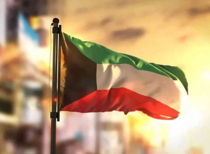 Kuwait dismissed 10,000 expatriate workers in five years
