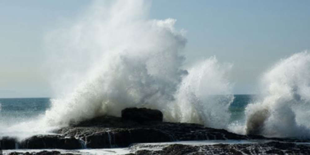 Rough seas on Kerala coast