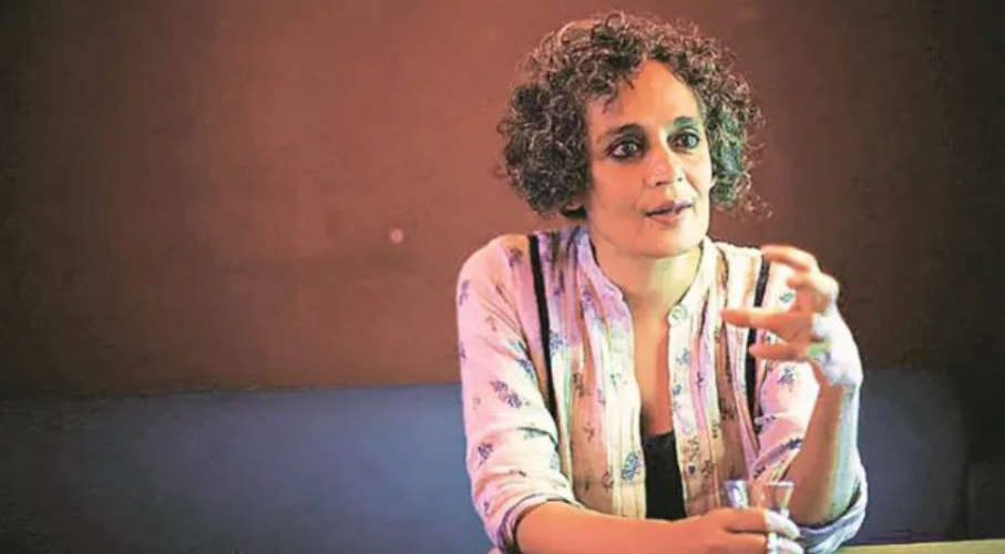 Arundhati Roy Highlights Palestinian Suffering While Accepting PEN Pinter Prize