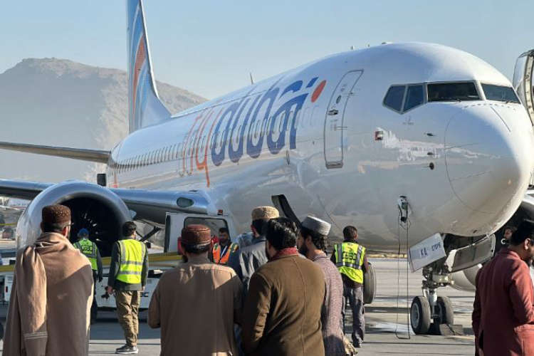 Fly Dubai flight to Colombo landed in Pakistan! The passenger died