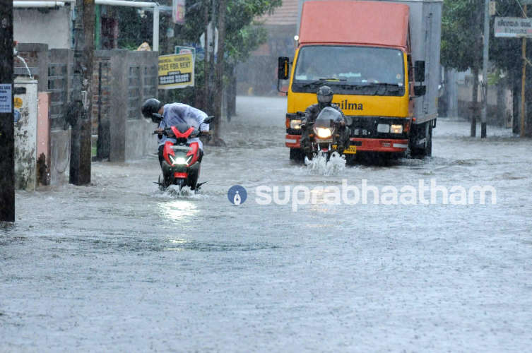 kasargoad-holiday-due to rain-latest