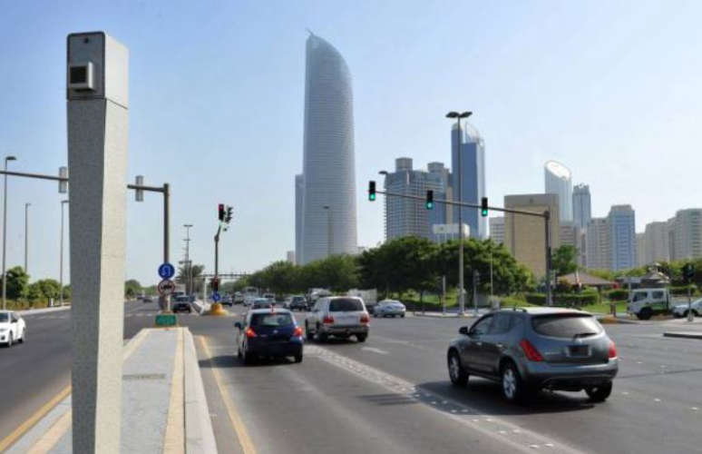 Abu Dhabi; Smart robot for traffic safety
