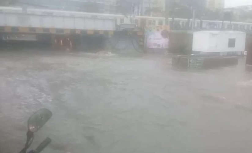 Heavy Rain In Mumbai Causes Traffic Chaos, Andheri Subway Flooded