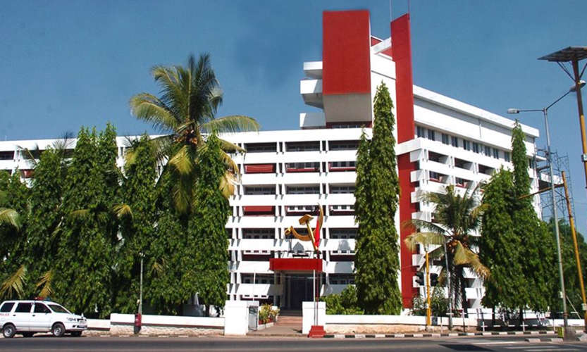 cpm Secretariat to review pv anwars complaint against p sasi and home department