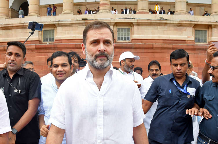 india alliance protest in parliament on neglection of union budget 2024