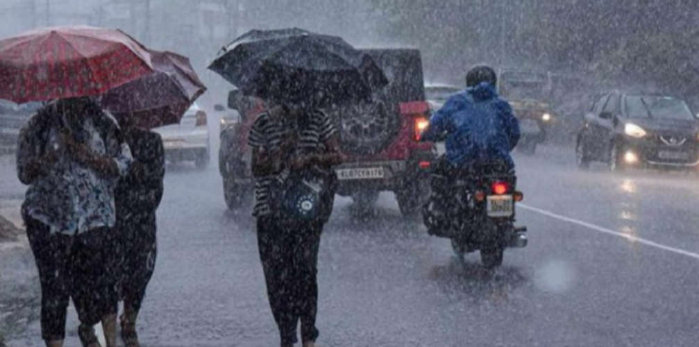 Heavy Rainfall Expected in Kerala Yellow Alert Issued for Several Districts