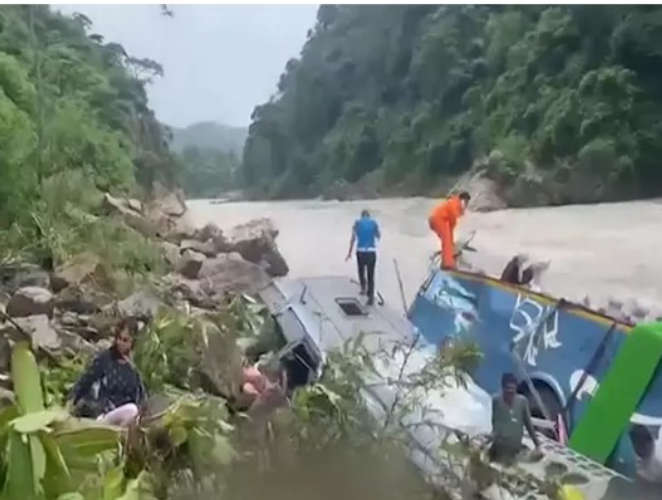 14 Killed After Bus From India Falls In River In Nepal