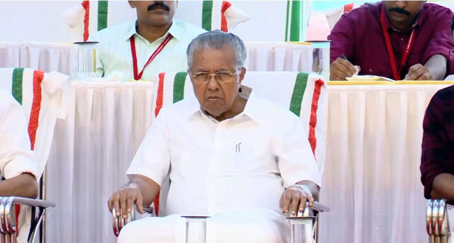 minister-pinarayi-vijayan-held-a-meeting-with-dgp