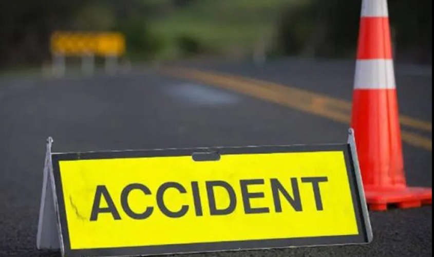 Bus Accident in Andhra Pradesh 8 Dead Several Injured