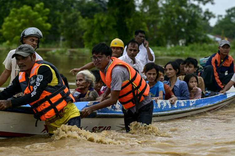 Cyclone Yagi ravages Myanmar 113 people have died so far India with help