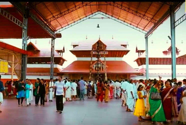 kerala-high-courts-restriction-for-videography-in-guruvayur-temple