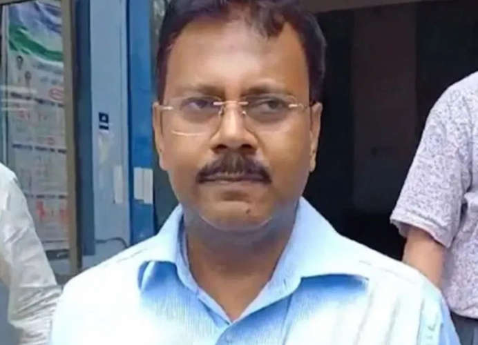 Former Principal Sandeep Ghosh of ARK Medical College arrested by CBI for alleged corruption Colleges registration cancelled due to irregularities Stay updated on the latest developments