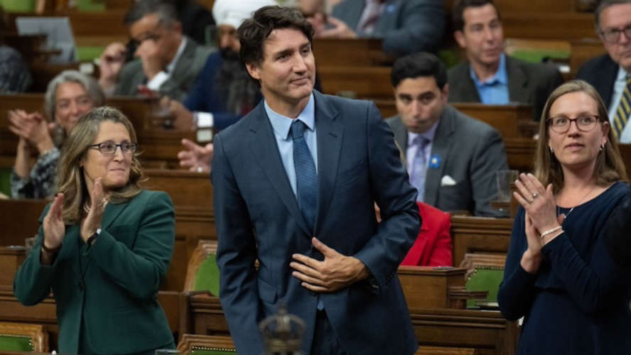 Justin Trudeau Survives No-Confidence Motion Amid Rising Challenges in Canada