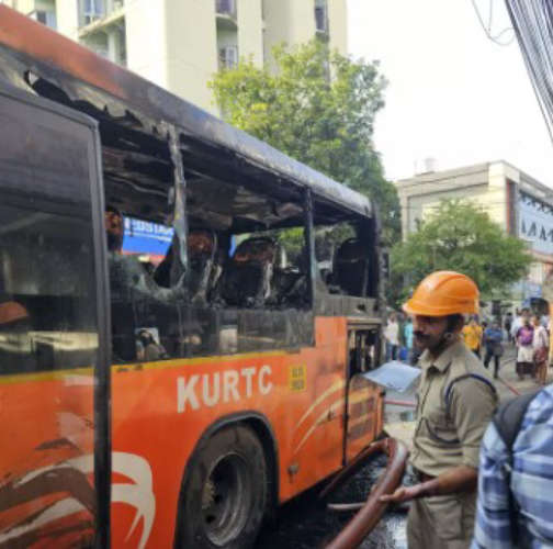 ksrtc-low-floor-bus-caught-fire-in-ernakulam